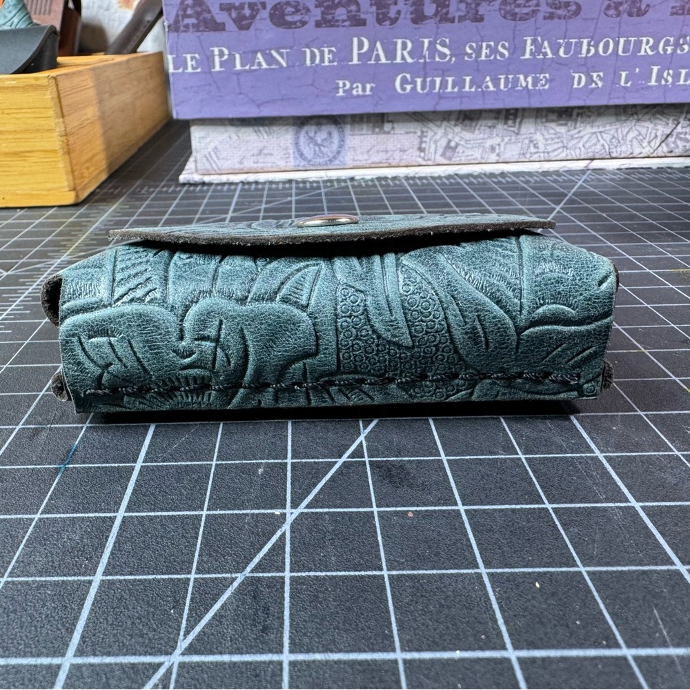 Leather card wallet double stack business card holder -embossed floral sage - Picture 4 of 11